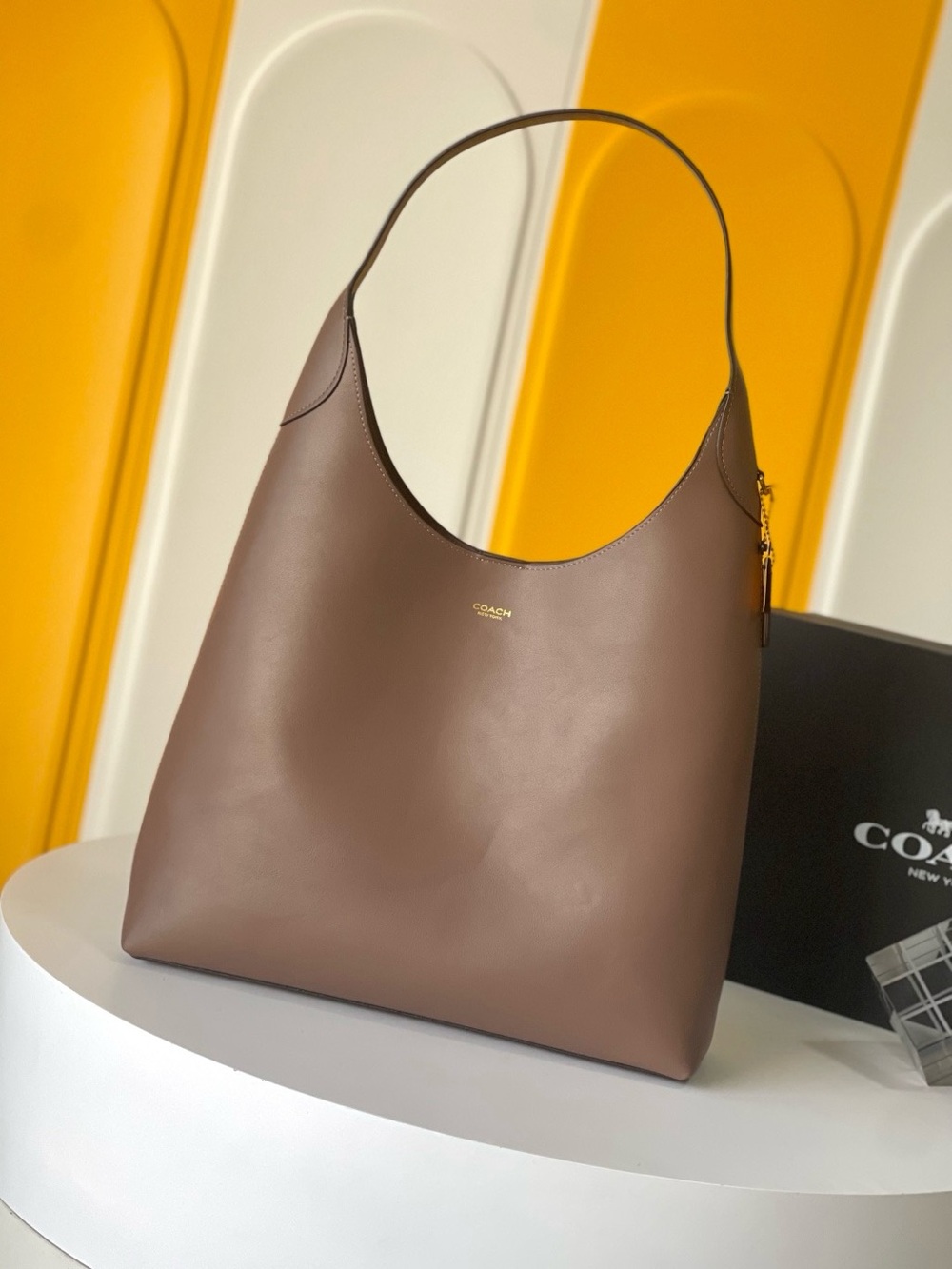 Coach 💗Smooth Brown Leather Shoulder Hobo